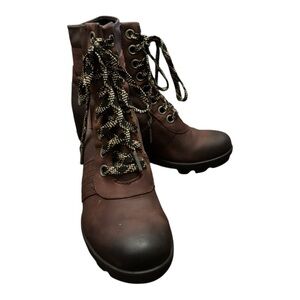 Sorel Lexi Classic Brown/Maroon Women’s Lace Up Boots.